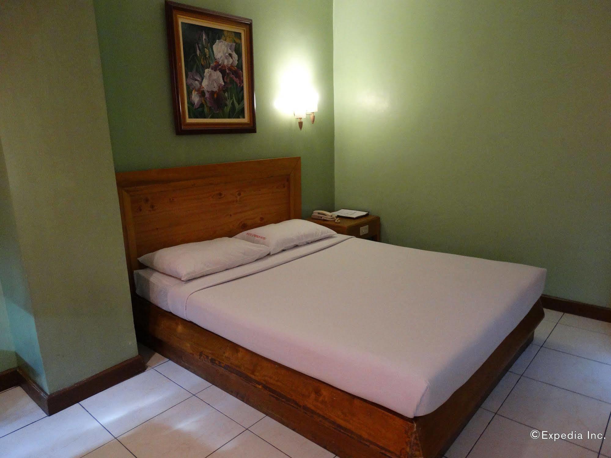 Rosas Garden Hotel